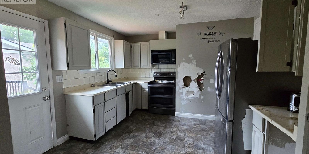 5107 MILLS AVENUE Terrace Photo 6 5107 MILLS AVENUE Terrace Photo 6